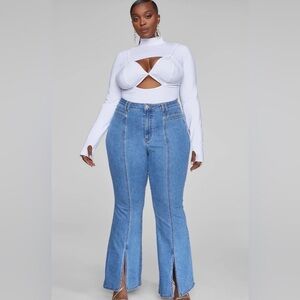 FASHION TO FIGURE Women’s Jeans Sz 16 High Rise Flare Jeans W/ Front Slit $60